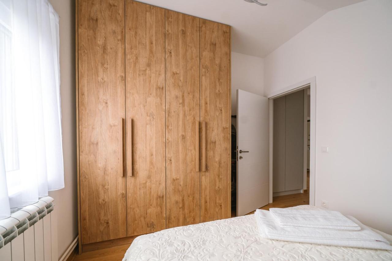 Mikonos apartman Surčin Exterior foto